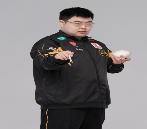 相比之下 相比之下